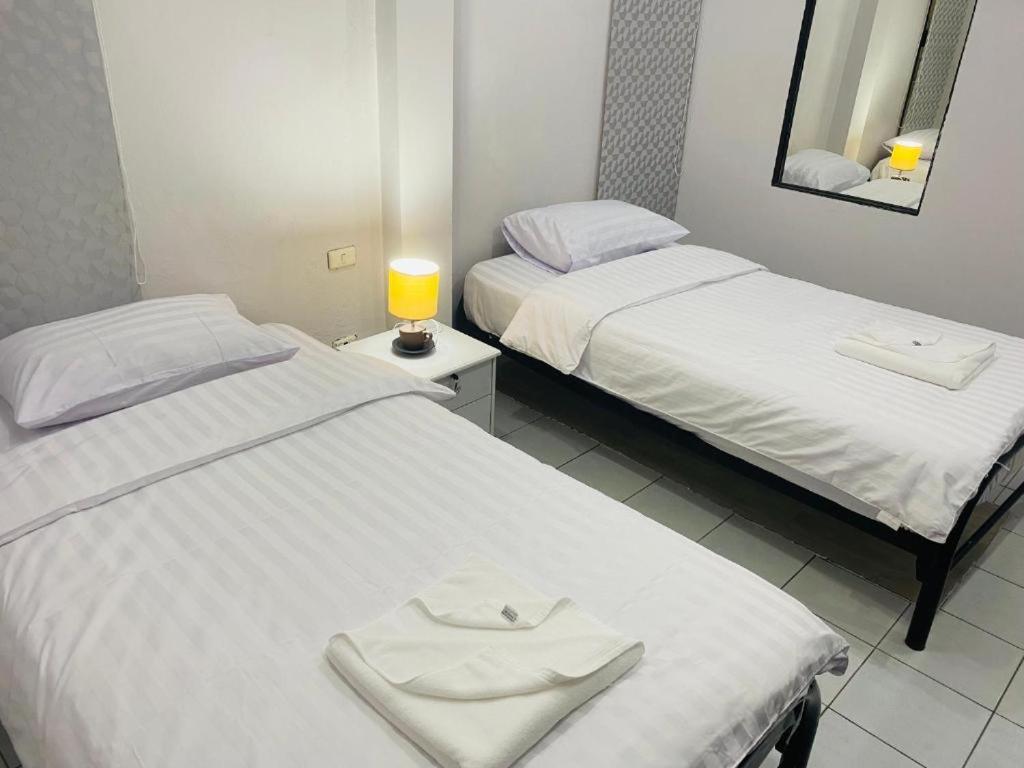 Beachwalk Patong Exterior photo